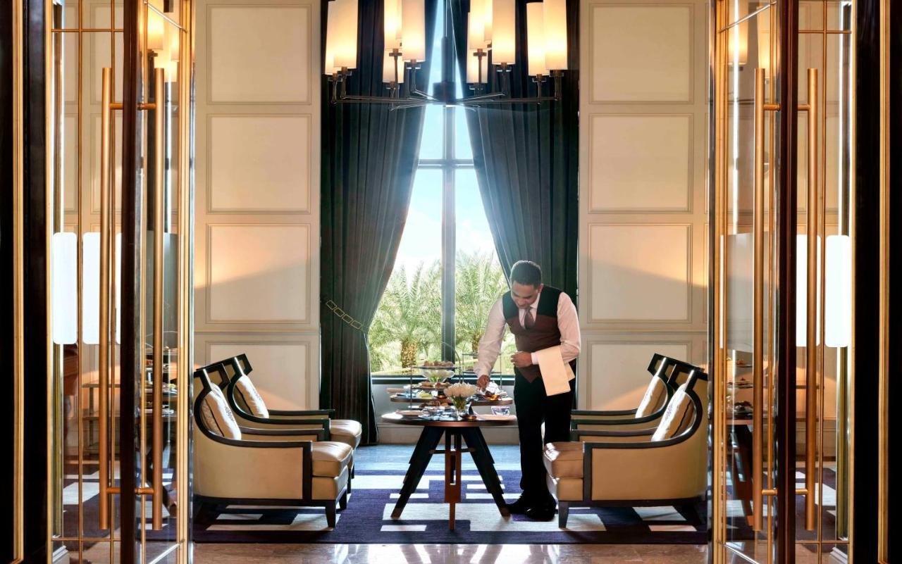 Fairmont Riyadh Exterior photo The Concierge