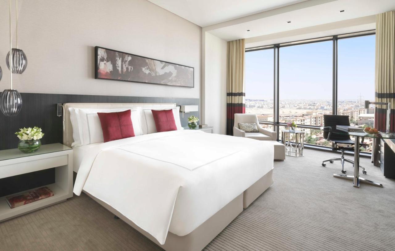 Fairmont Riyadh Exterior photo Deluxe room