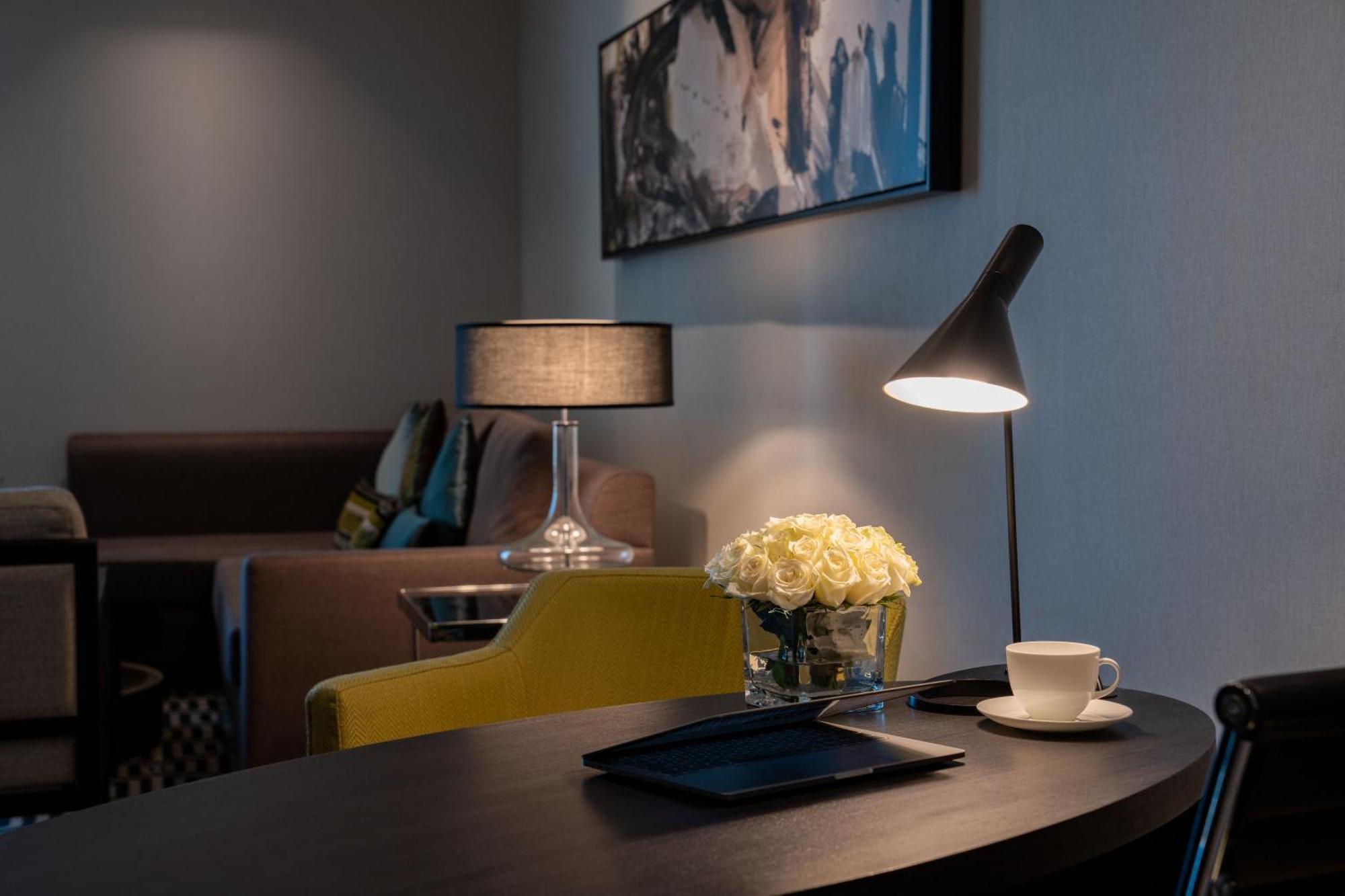 Fairmont Riyadh Exterior photo A table lamp