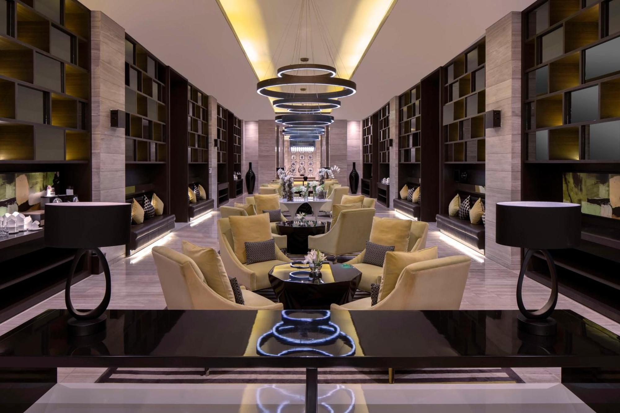 Fairmont Riyadh Exterior photo The lobby of the hotel