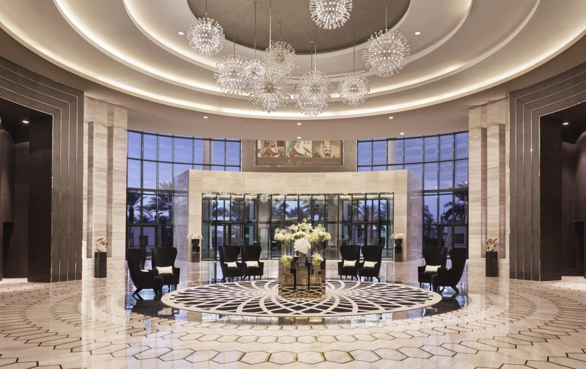 Fairmont Riyadh Exterior photo Lobby