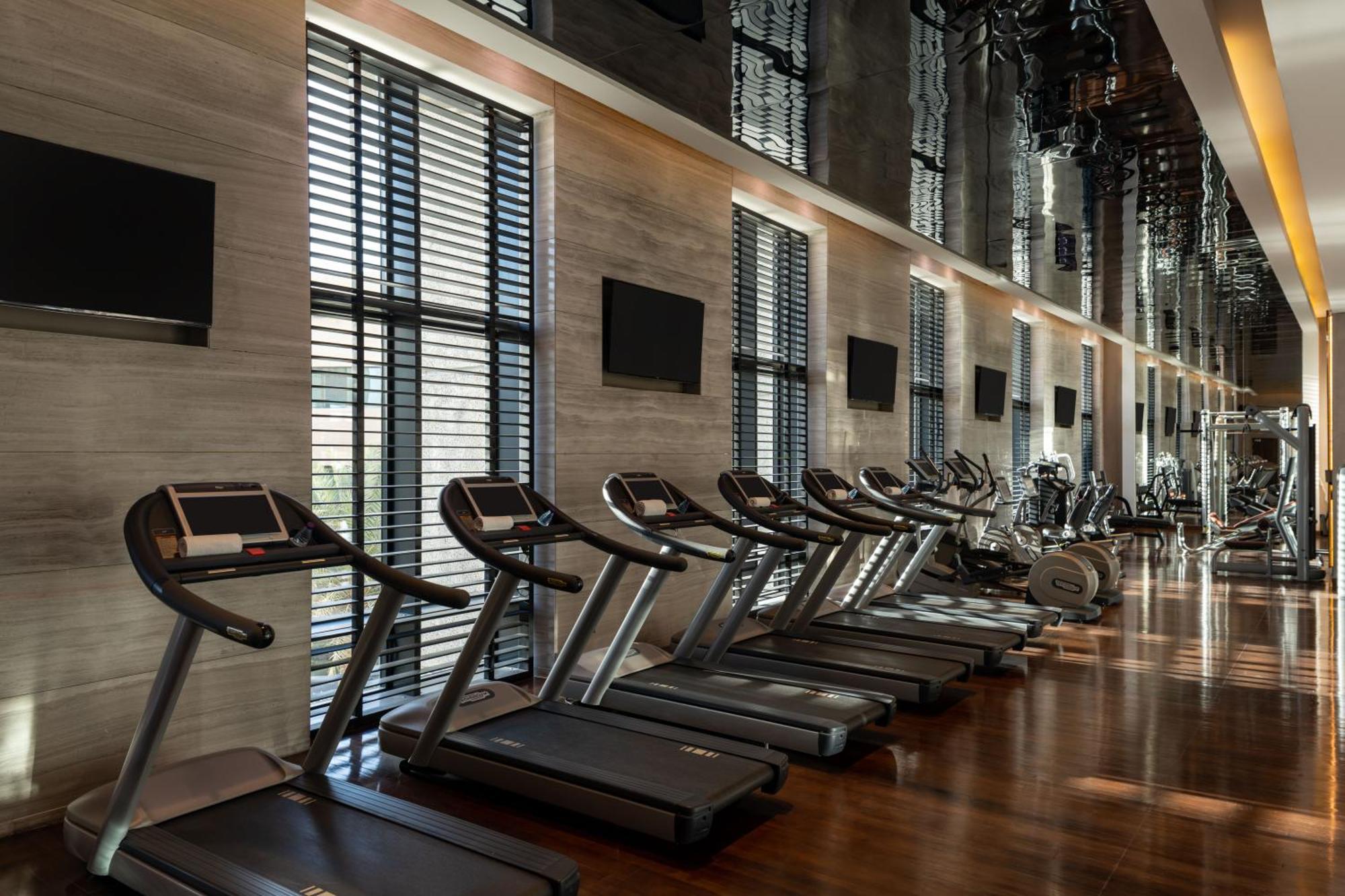 Fairmont Riyadh Exterior photo The gym at the hotel